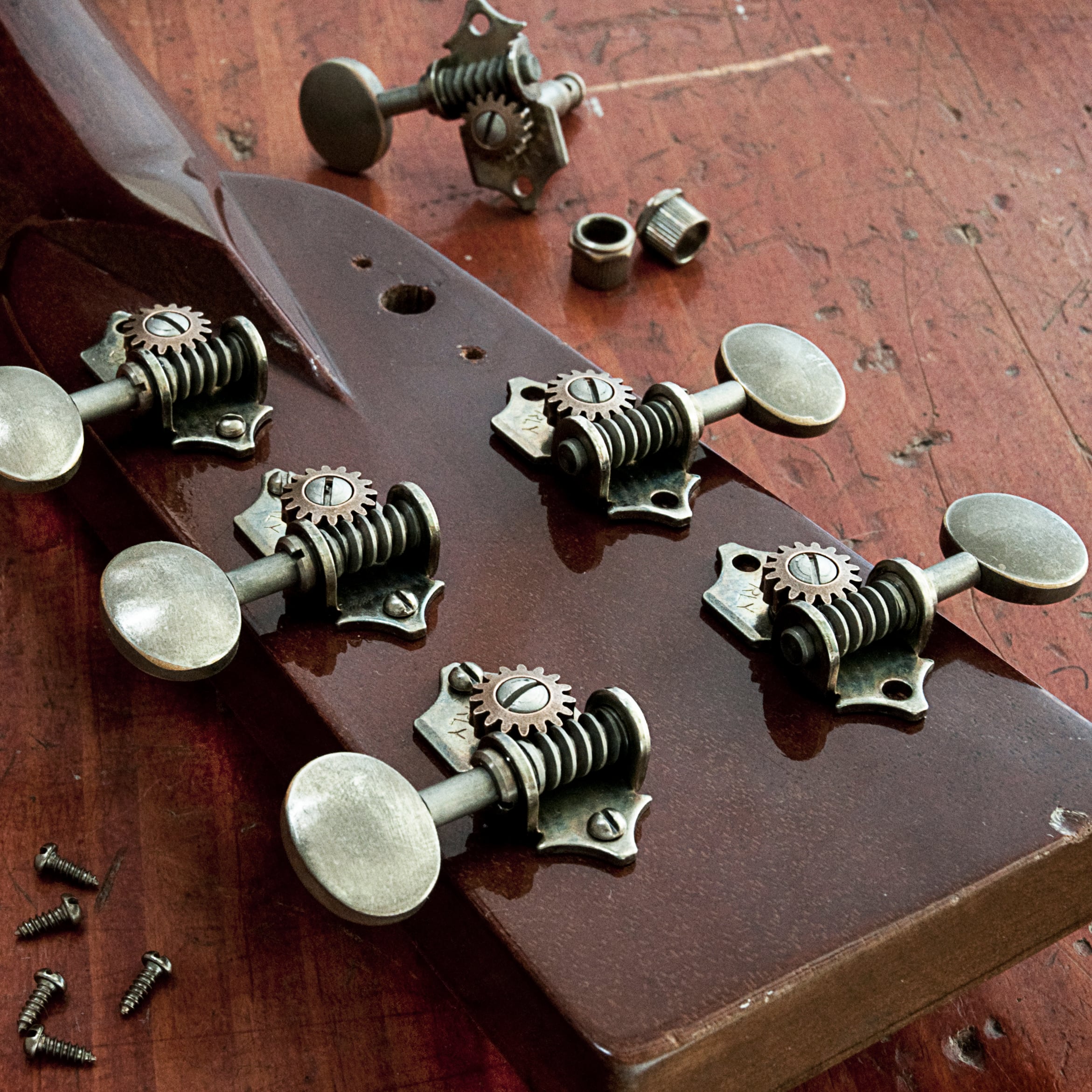 Waverly Guitar Tuners with Vintage Oval Knobs for Solid Pegheads
