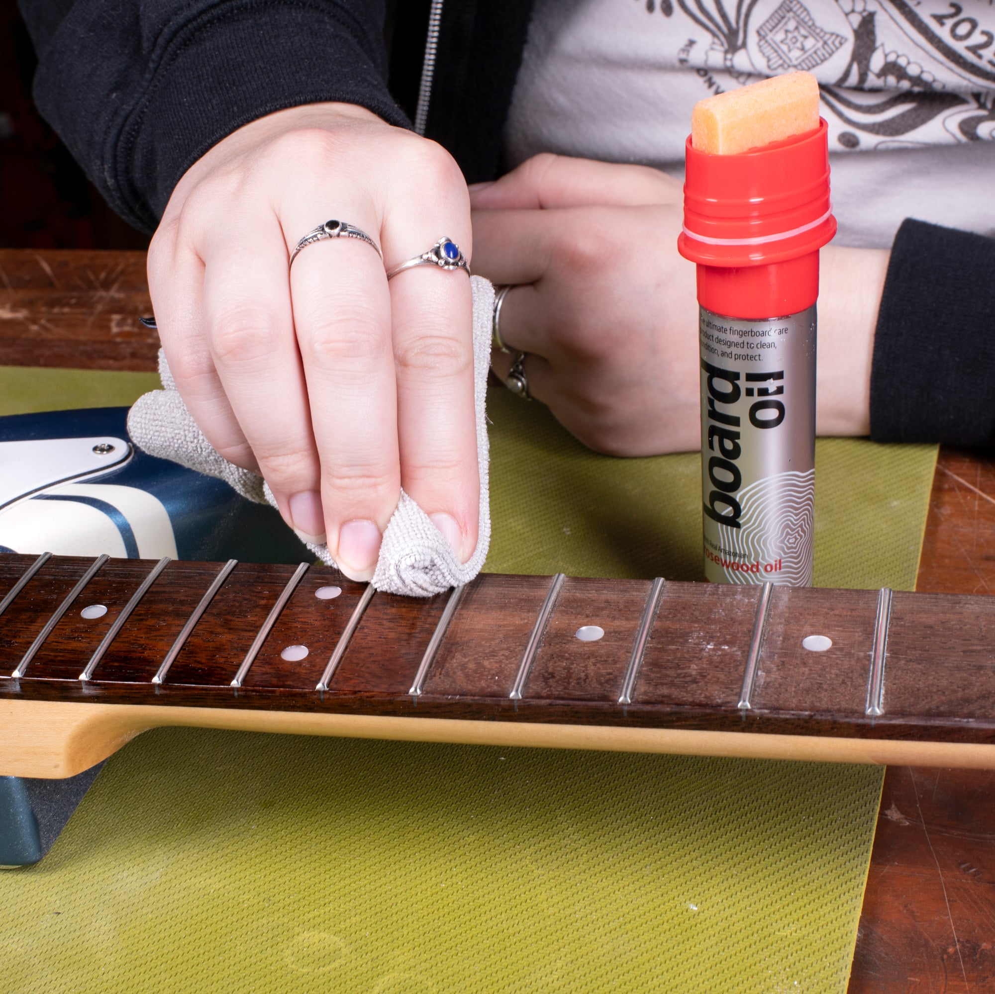 GuitarTek Guitar Cleaning Duo